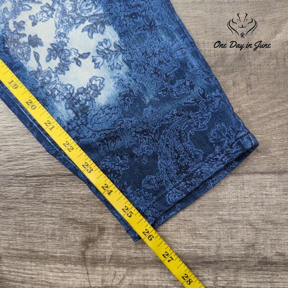 Bandolino Lisbeth Crop Jeans Size 6 - Picture 5 of 6